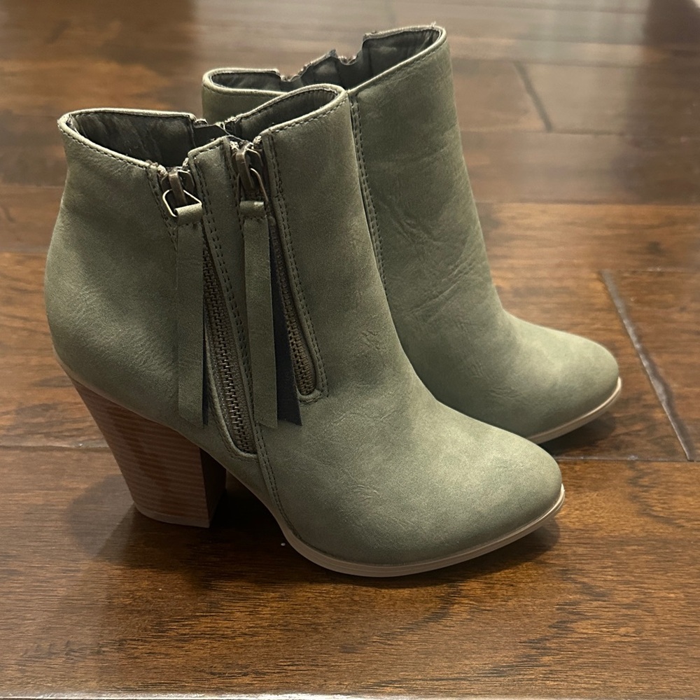 Women's Green Ankle Boots